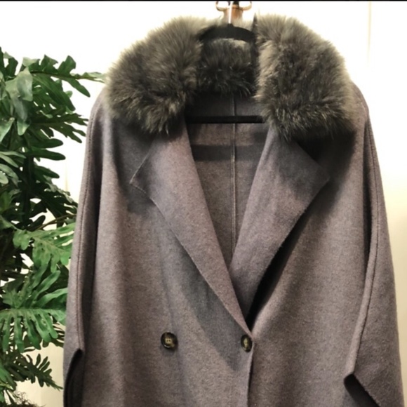 Cape coat - Picture 3 of 3